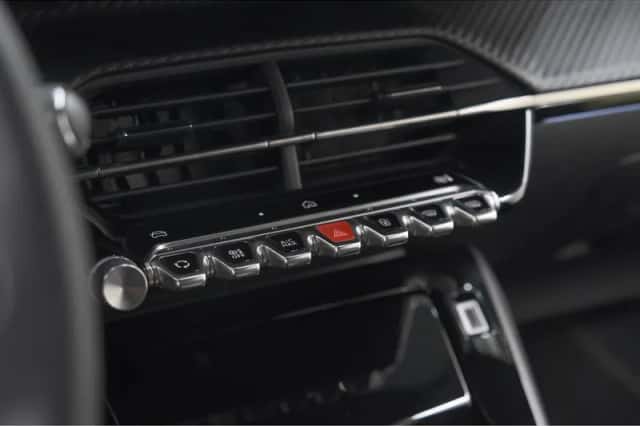 Peugeot 208 (2024) thumbnail 42