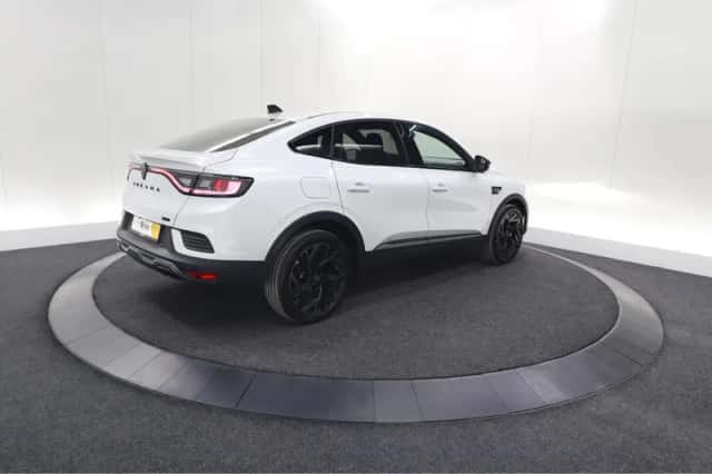Renault Arkana (2025) thumbnail 5