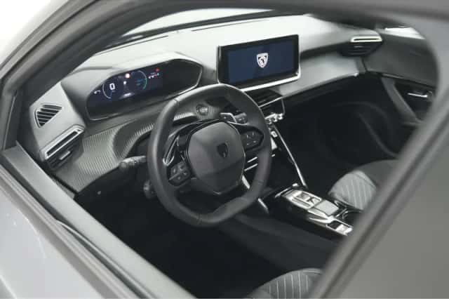 Peugeot 2008 (2025) thumbnail 2