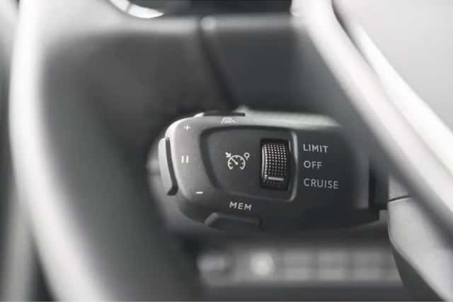 Peugeot 2008 (2025) thumbnail 36