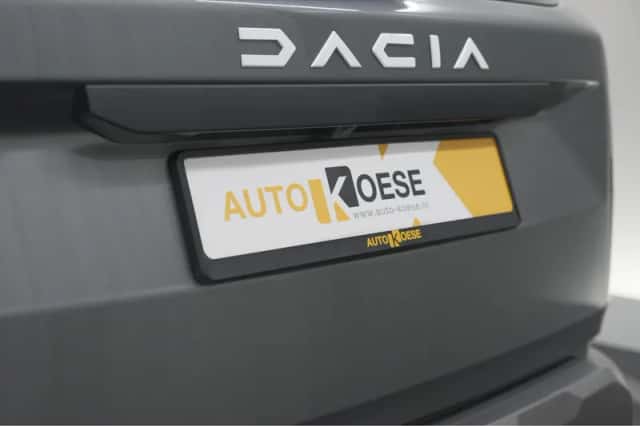 Dacia Duster (2025) thumbnail 3
