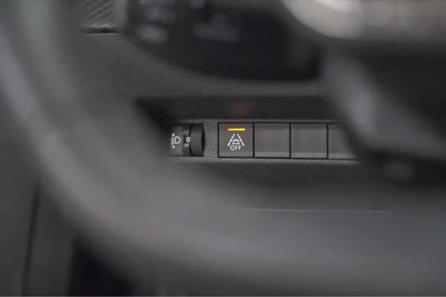 Peugeot 208 (2021) thumbnail 31