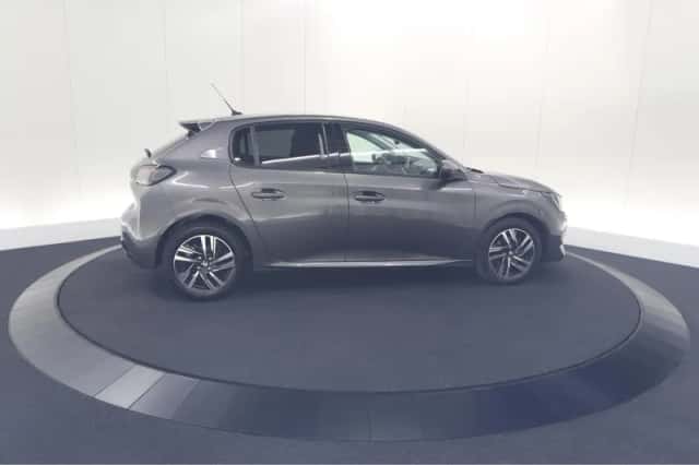 Peugeot 208 (2021) thumbnail 8