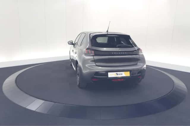 Peugeot 208 (2021) thumbnail 10