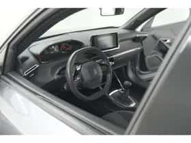 Peugeot 2008 (2023) thumbnail 2