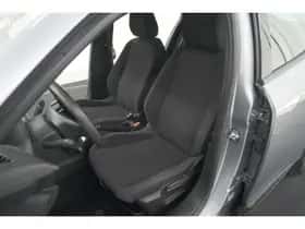 Peugeot 2008 (2023) thumbnail 23