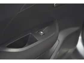 Peugeot 2008 (2023) thumbnail 24
