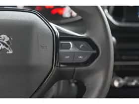 Peugeot 2008 (2023) thumbnail 29