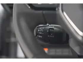 Peugeot 2008 (2023) thumbnail 4