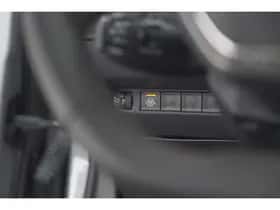 Peugeot 2008 (2023) thumbnail 32