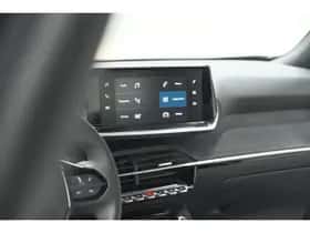 Peugeot 2008 (2023) thumbnail 40