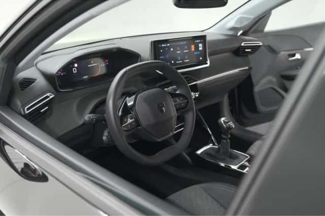 Peugeot 208 (2025) thumbnail 2