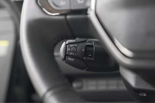 Peugeot 208 (2025) thumbnail 4