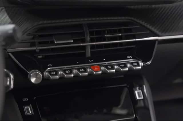 Peugeot 208 (2025) thumbnail 35