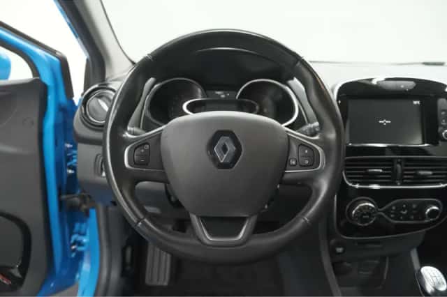 Renault Clio (2019) thumbnail 2
