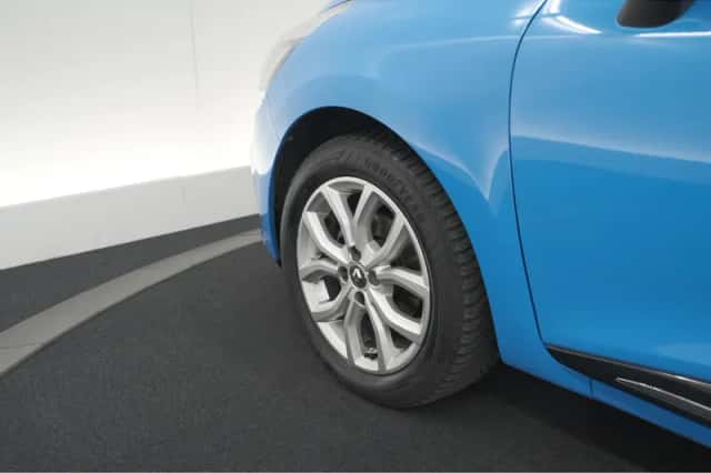 Renault Clio (2019) thumbnail 14