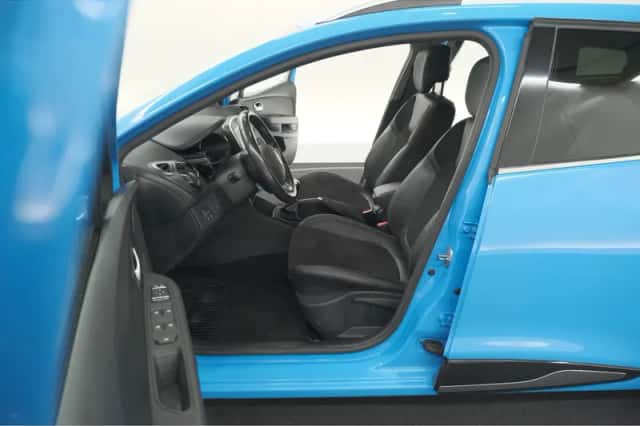 Renault Clio (2019) thumbnail 18