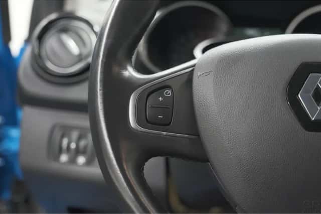 Renault Clio (2019) thumbnail 24
