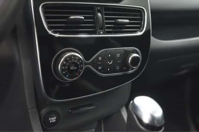 Renault Clio (2019) thumbnail 33