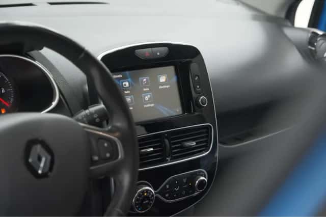 Renault Clio (2019) thumbnail 39