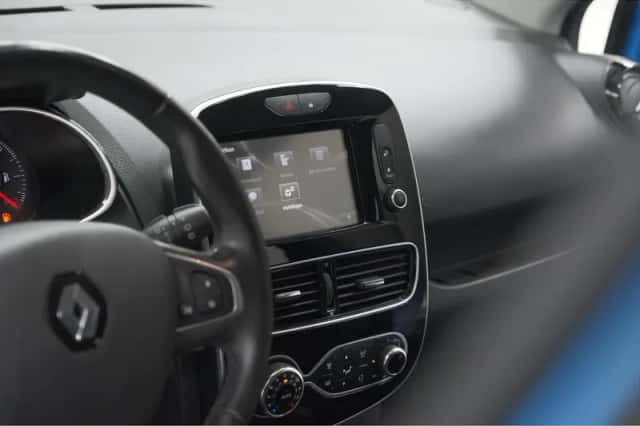 Renault Clio (2019) thumbnail 40