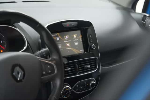 Renault Clio (2019) thumbnail 42