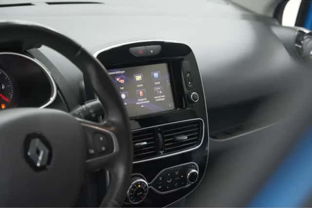 Renault Clio (2019) thumbnail 43