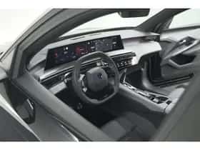 Peugeot 3008 (2025) thumbnail 2