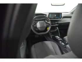 Peugeot 2008 (2023) thumbnail 2