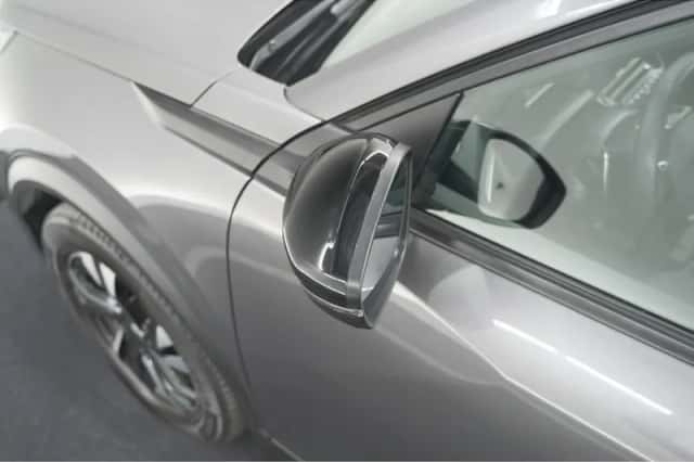 Peugeot 2008 (2023) thumbnail 11