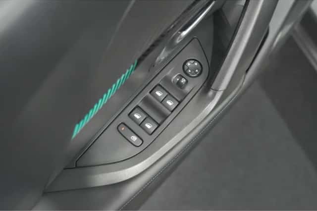 Peugeot 2008 (2023) thumbnail 17