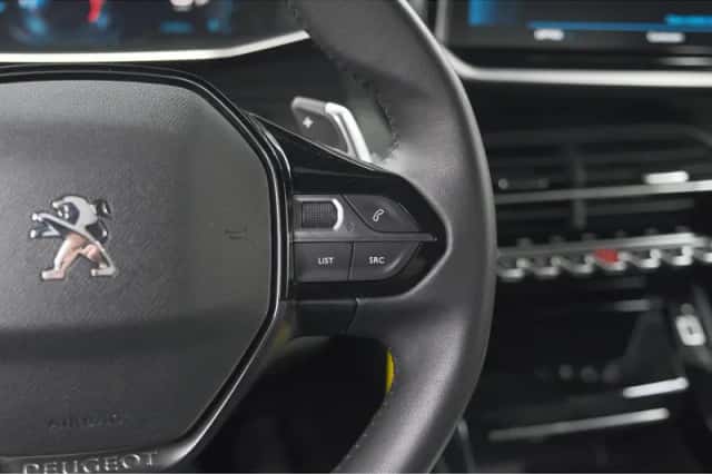 Peugeot 2008 (2023) thumbnail 25
