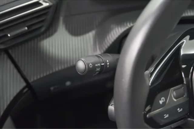 Peugeot 2008 (2023) thumbnail 27