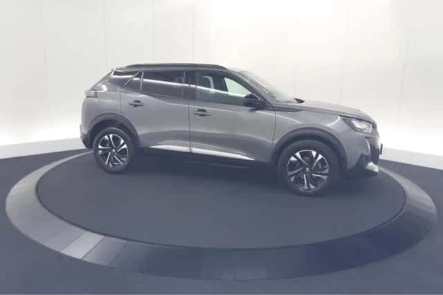 Peugeot 2008 (2023) thumbnail 4