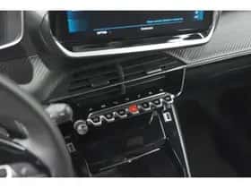 Peugeot 2008 (2023) thumbnail 32
