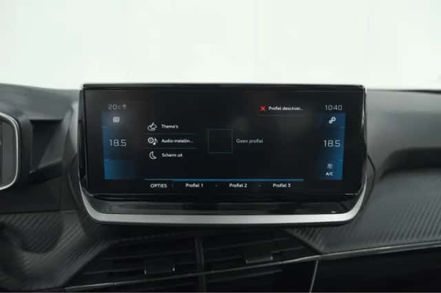 Peugeot 2008 (2023) thumbnail 41