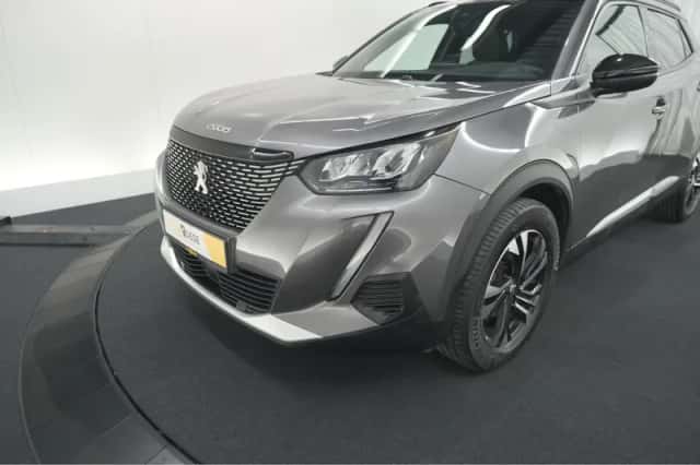 Peugeot 2008 (2023) thumbnail 7
