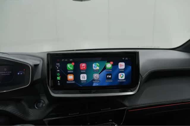 Peugeot 208 (2024) thumbnail 3