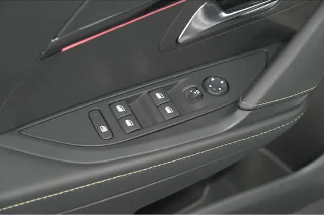 Peugeot 208 (2024) thumbnail 27