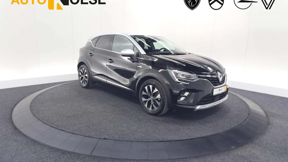 Renault Captur (2024) — foto 1