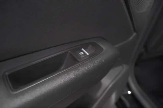 Renault Captur (2024) thumbnail 29