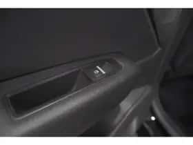 Renault Captur (2024) thumbnail 29