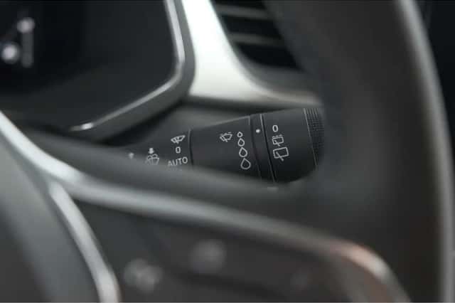Renault Captur (2024) thumbnail 36