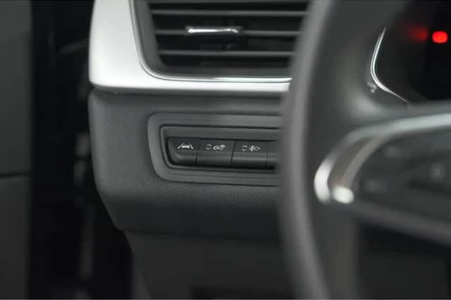 Renault Captur (2024) thumbnail 38