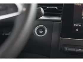 Renault Captur (2024) thumbnail 41