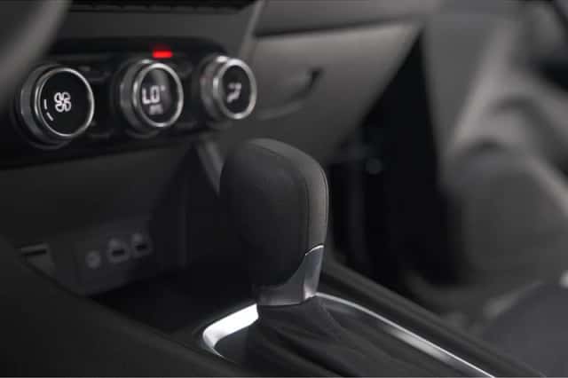 Renault Captur (2024) thumbnail 44
