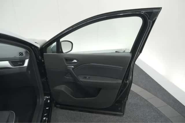 Renault Captur (2024) thumbnail 73