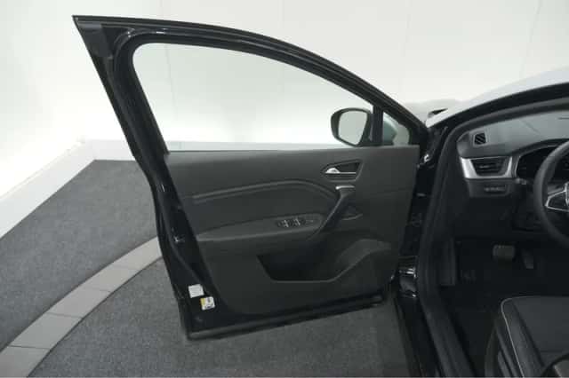Renault Captur (2024) thumbnail 75