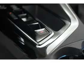 Peugeot 5008 (2023) thumbnail 40