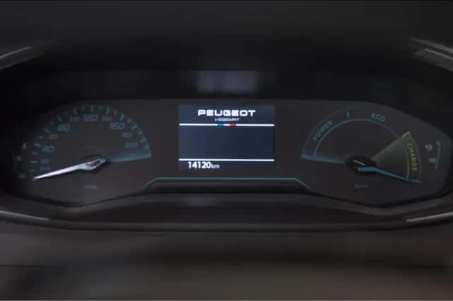 Peugeot 2008 (2025) thumbnail 35
